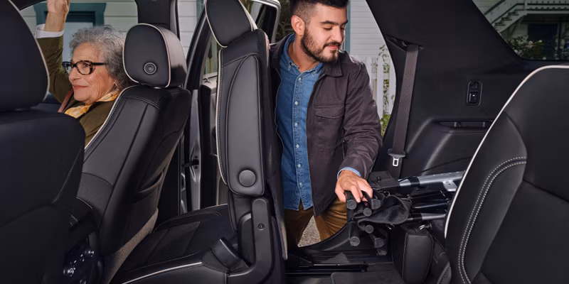 2025 Chevrolet TRAVERSE LT Leather (FWD) - Image 29