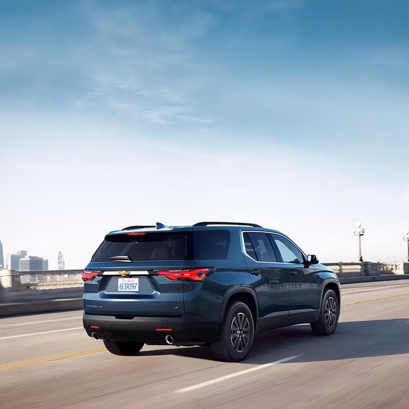 2025 Chevrolet TRAVERSE LT Leather (FWD) - Image 39