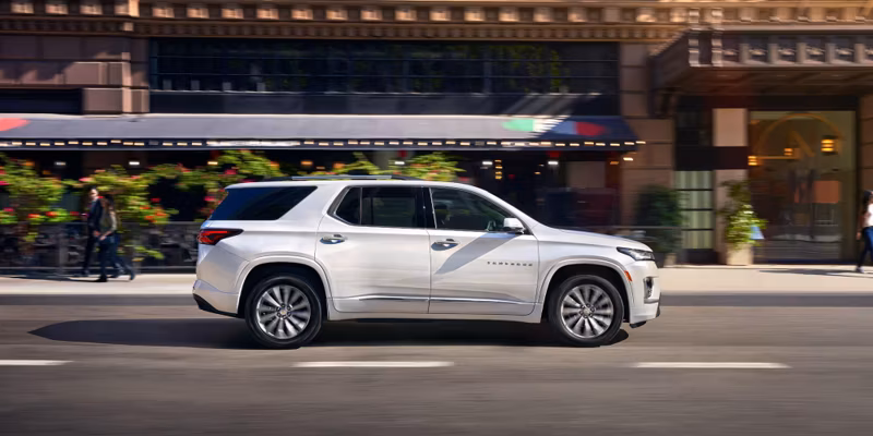 2025 Chevrolet TRAVERSE LT Leather (AWD) - Image 5