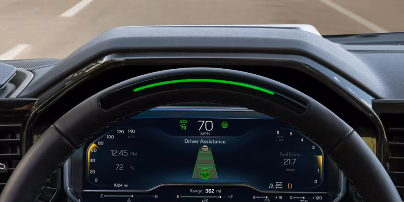 2025 Chevrolet SILVERADO LT Crew Cab, Short Bed (4WD) - Image 30
