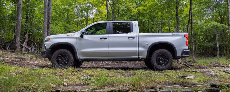 2025 Chevrolet SILVERADO Custom Double Cab, Standard Bed (2WD) - Image 8