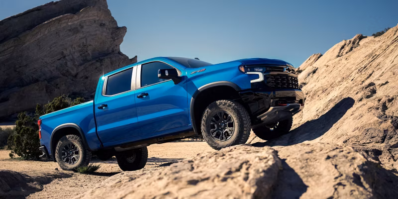 2025 Chevrolet SILVERADO Custom Trail Boss Crew Cab, Short Bed (4WD) - Image 39