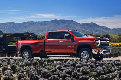 2026 Chevrolet Silverado 3500 HD LT Single Rear Wheel Regular Cab, Long Bed (4WD) 9