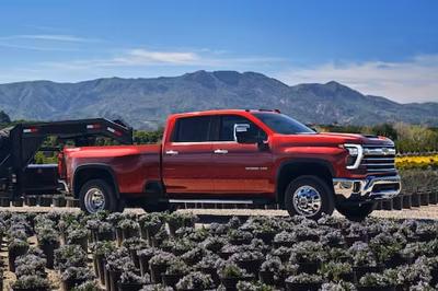 2025 Chevrolet Silverado 3500 HD WT Single Rear Wheel Crew Cab, Long Bed (4WD) 7