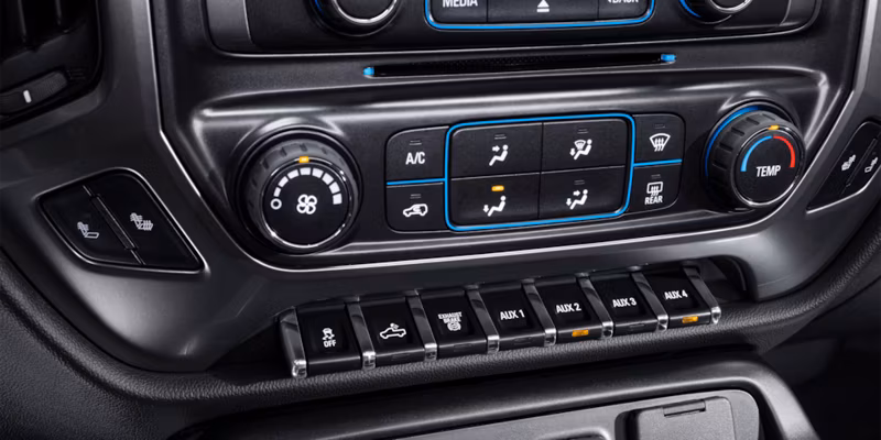 2025 Chevrolet Silverado 4500 HD Crew Cab - Image 8