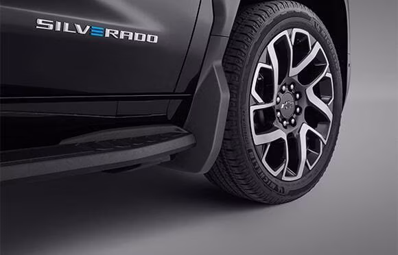 2025 Chevrolet Silverado EV First-Edition RST, 4WD - Image 16