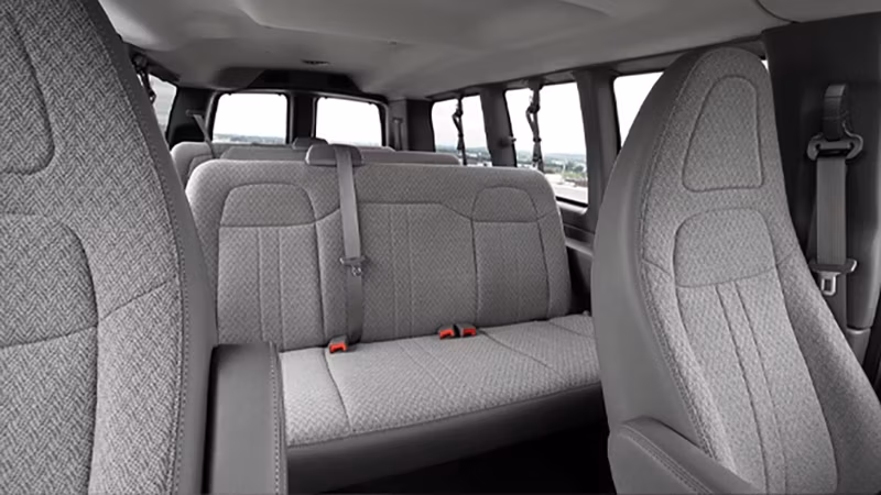2025 Chevrolet Express Passenger 2500 Regular Wheelbase (LT, RWD) - Image 27