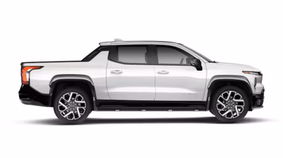 2025 Chevrolet Silverado EV RST - Extended Range (4WD) 8