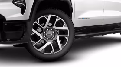 2025 Chevrolet Silverado EV RST - Extended Range (4WD) 11