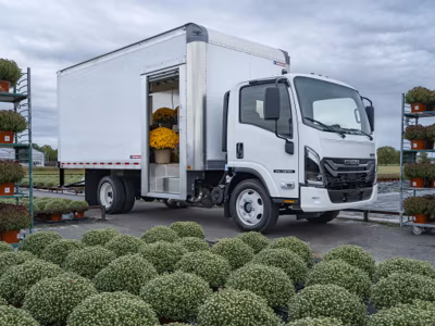 2026 Isuzu NRR Derate Crew Cab (Class 5 Diesel) 18